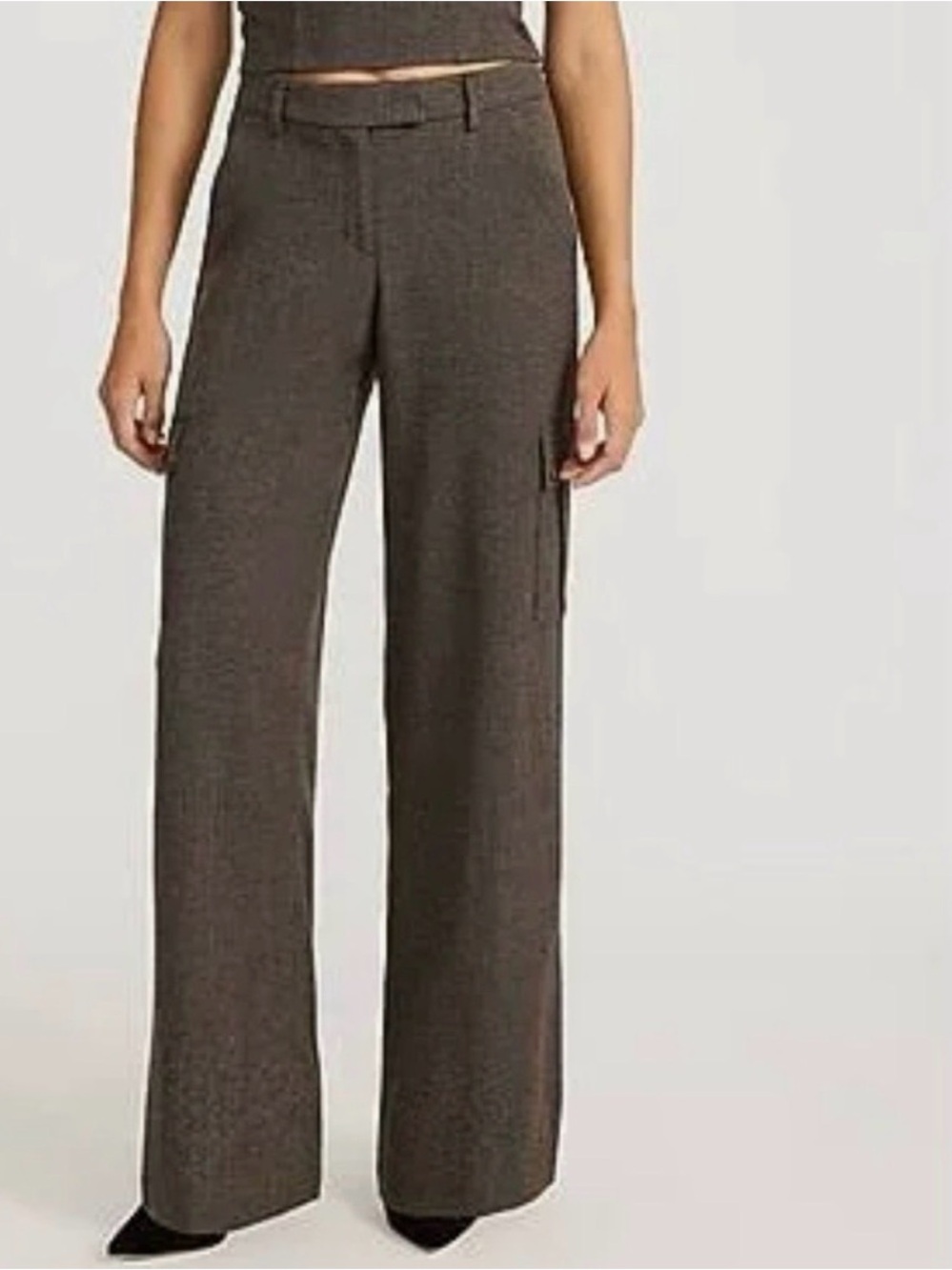 Express Editor Mini Houndstooth Mid Rise Relaxed Cargo Trouser. Dark Brown